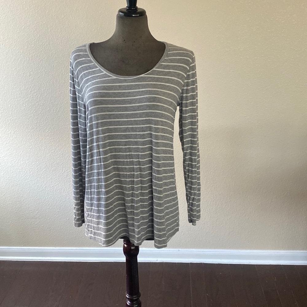 Lularoe Lynnae Top size L